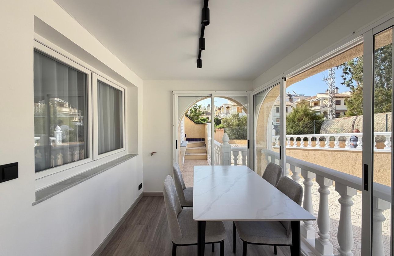 Resale - Town House -
Torrevieja - Miramar - Torre Del Moro