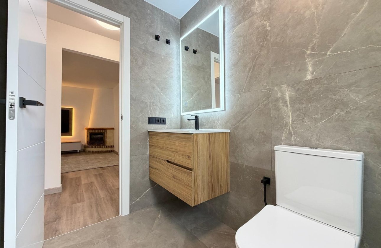 Resale - Town House -
Torrevieja - Miramar - Torre Del Moro