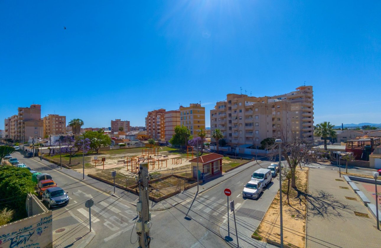 Resale - Town House -
Torrevieja - Nueva Torrevieja