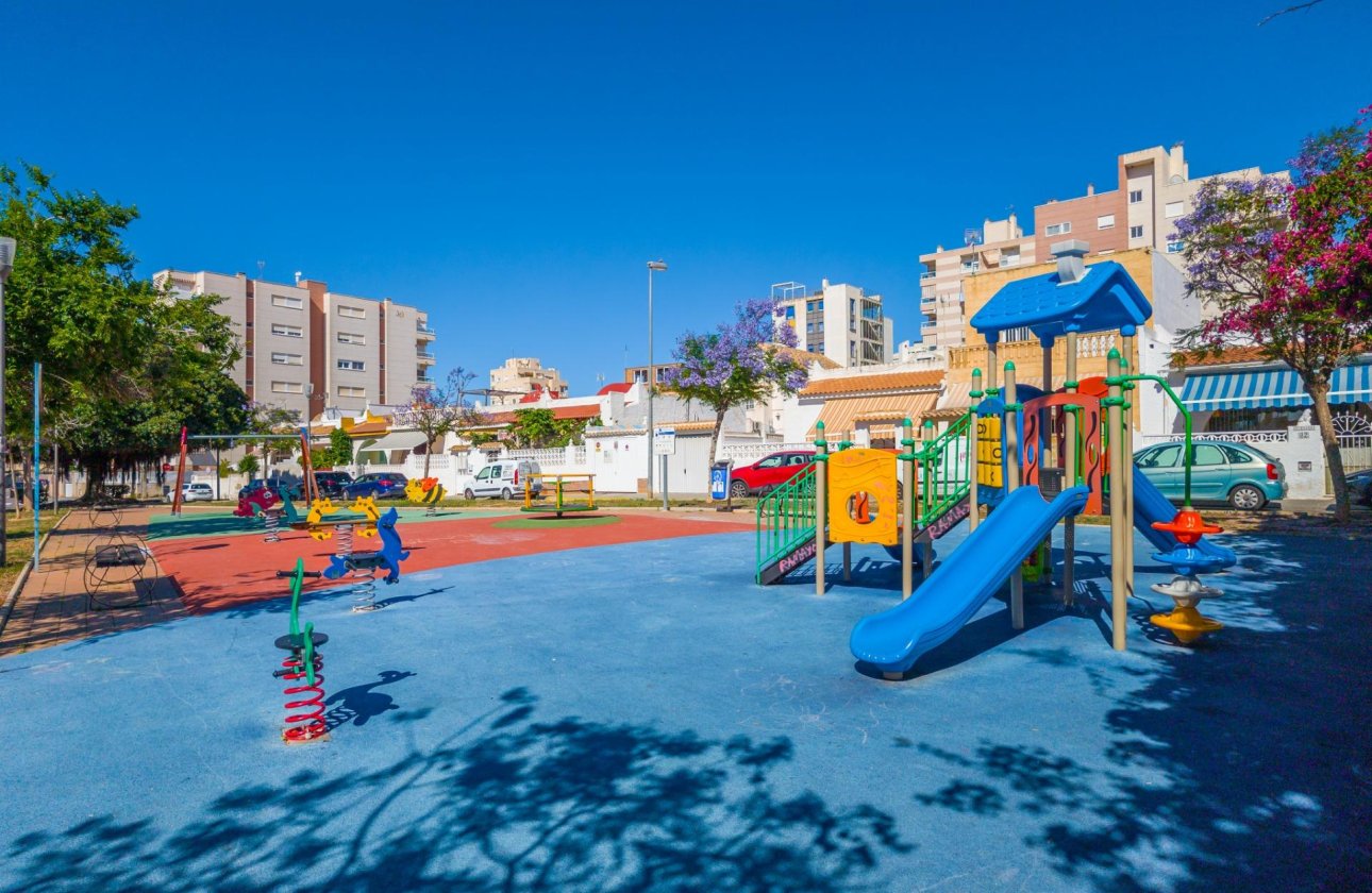Resale - Town House -
Torrevieja - Nueva Torrevieja