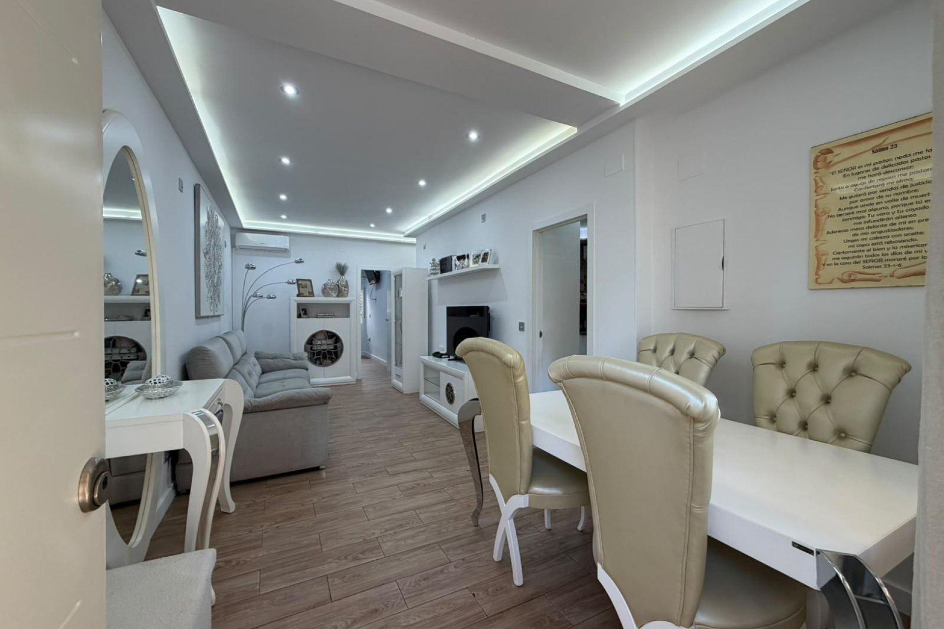 Resale - Town House -
Torrevieja - Nueva Torrevieja