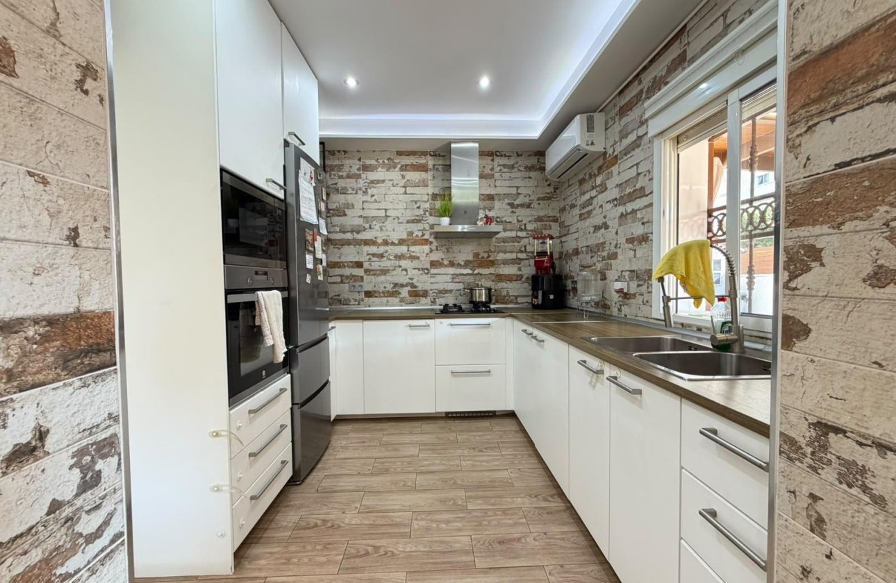 Resale - Town House -
Torrevieja - Nueva Torrevieja