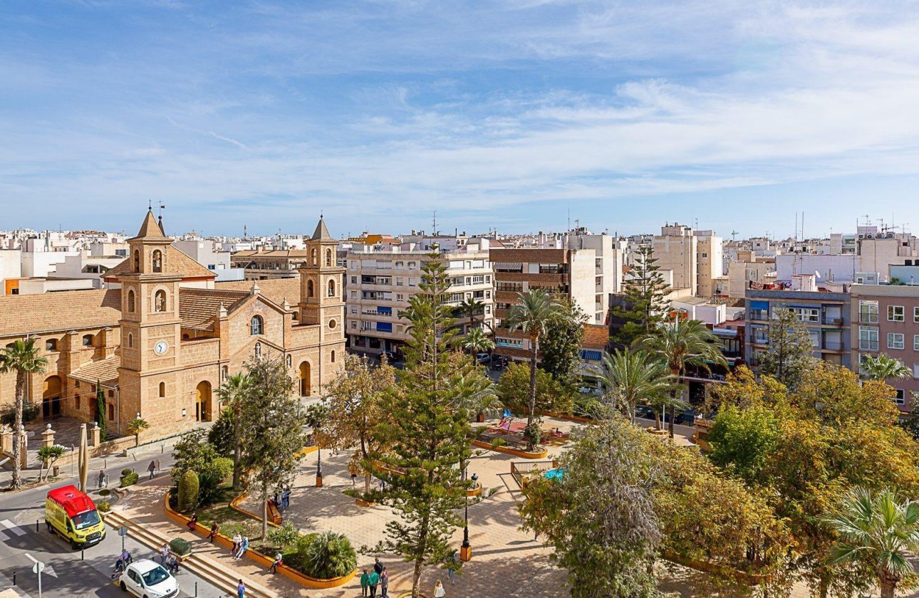 Resale - Town House -
Torrevieja - Nueva Torrevieja