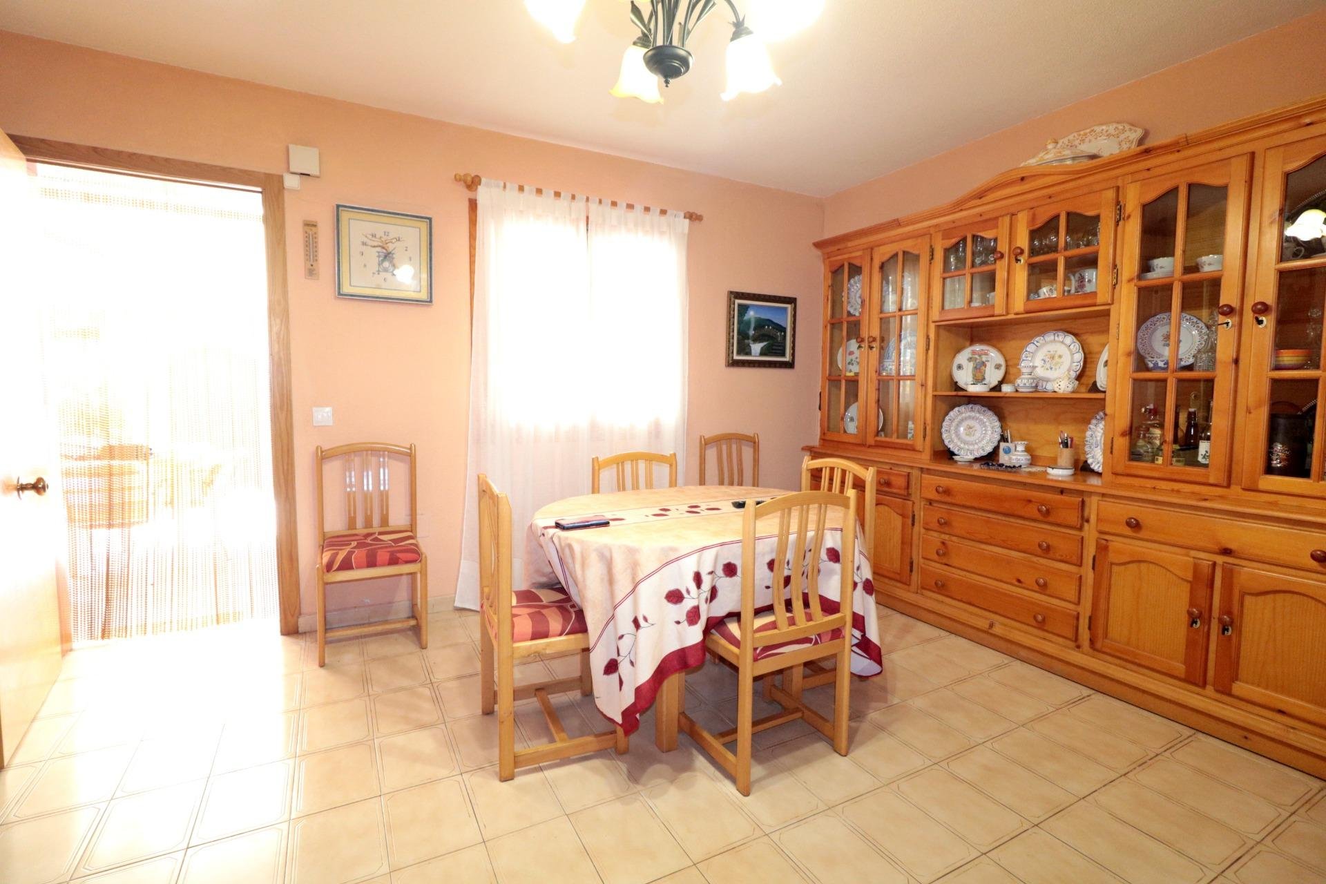 Resale - Town House -
Torrevieja - Playa De Los Naufragos