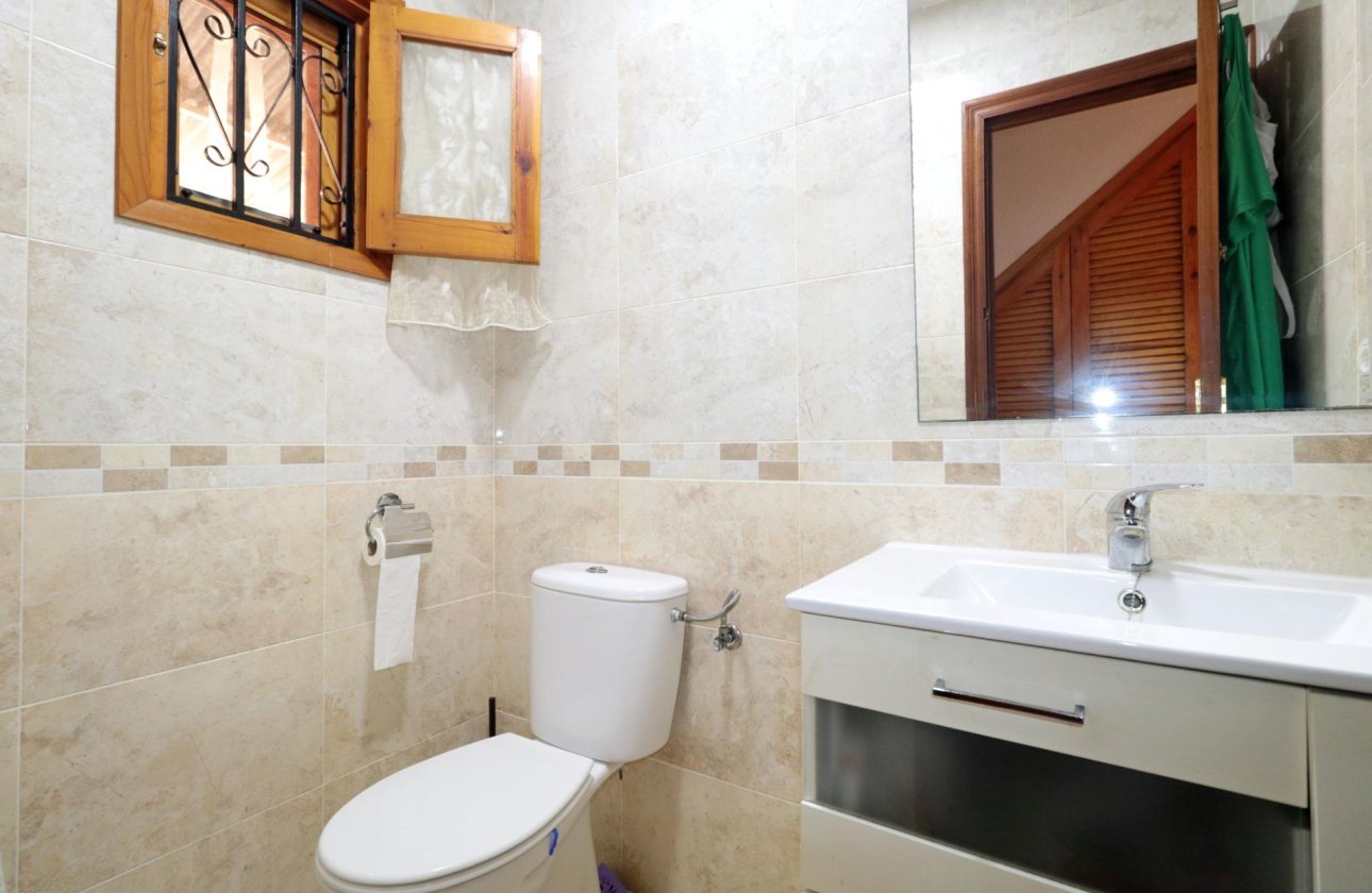 Resale - Town House -
Torrevieja - Playa De Los Naufragos