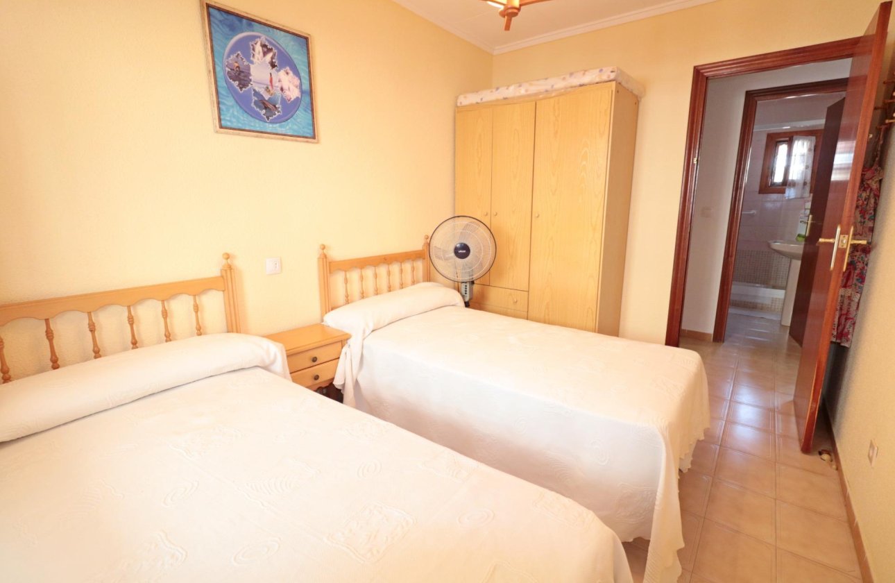Resale - Town House -
Torrevieja - Playa De Los Naufragos