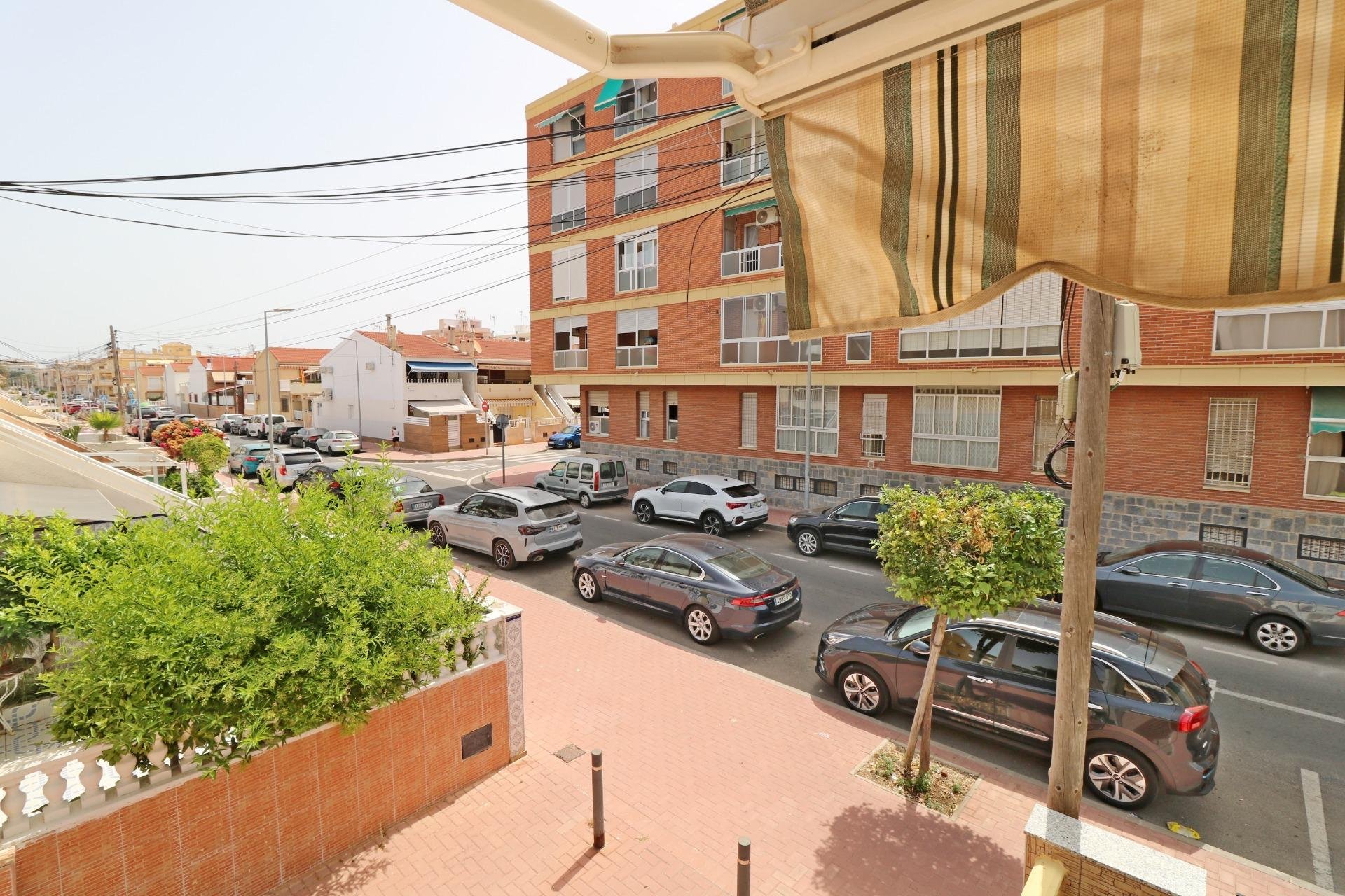 Resale - Town House -
Torrevieja - Playa De Los Naufragos