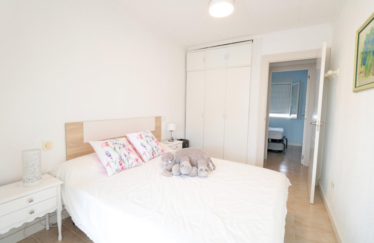 Resale - Town House -
Torrevieja - Playa De Los Naufragos