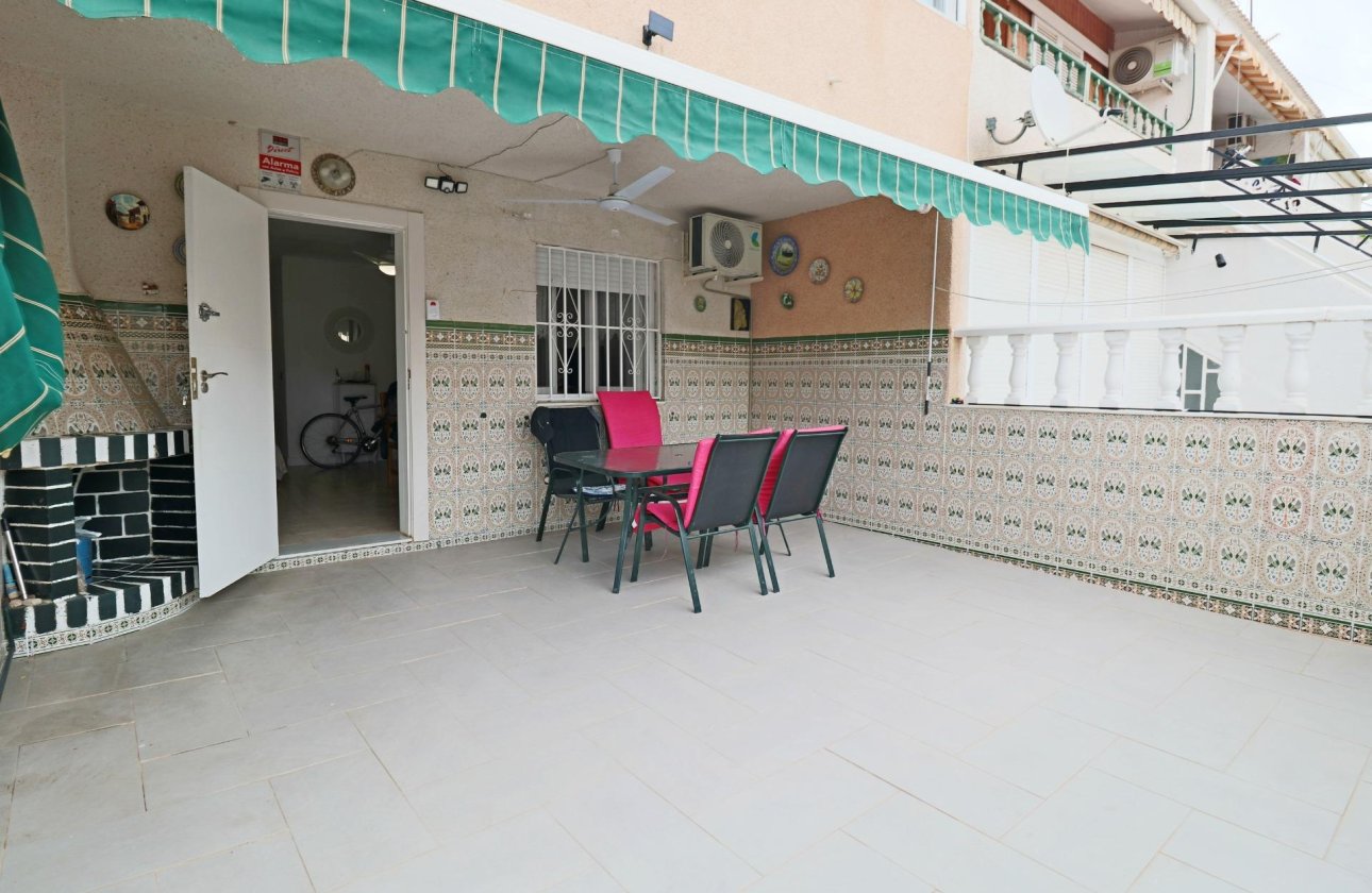 Resale - Town House -
Torrevieja - Playa De Los Naufragos