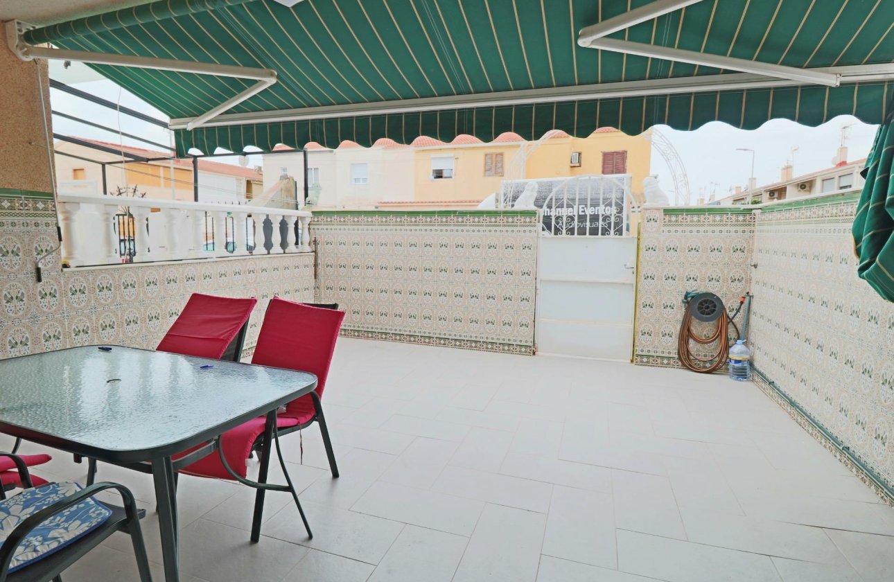 Resale - Town House -
Torrevieja - Playa De Los Naufragos