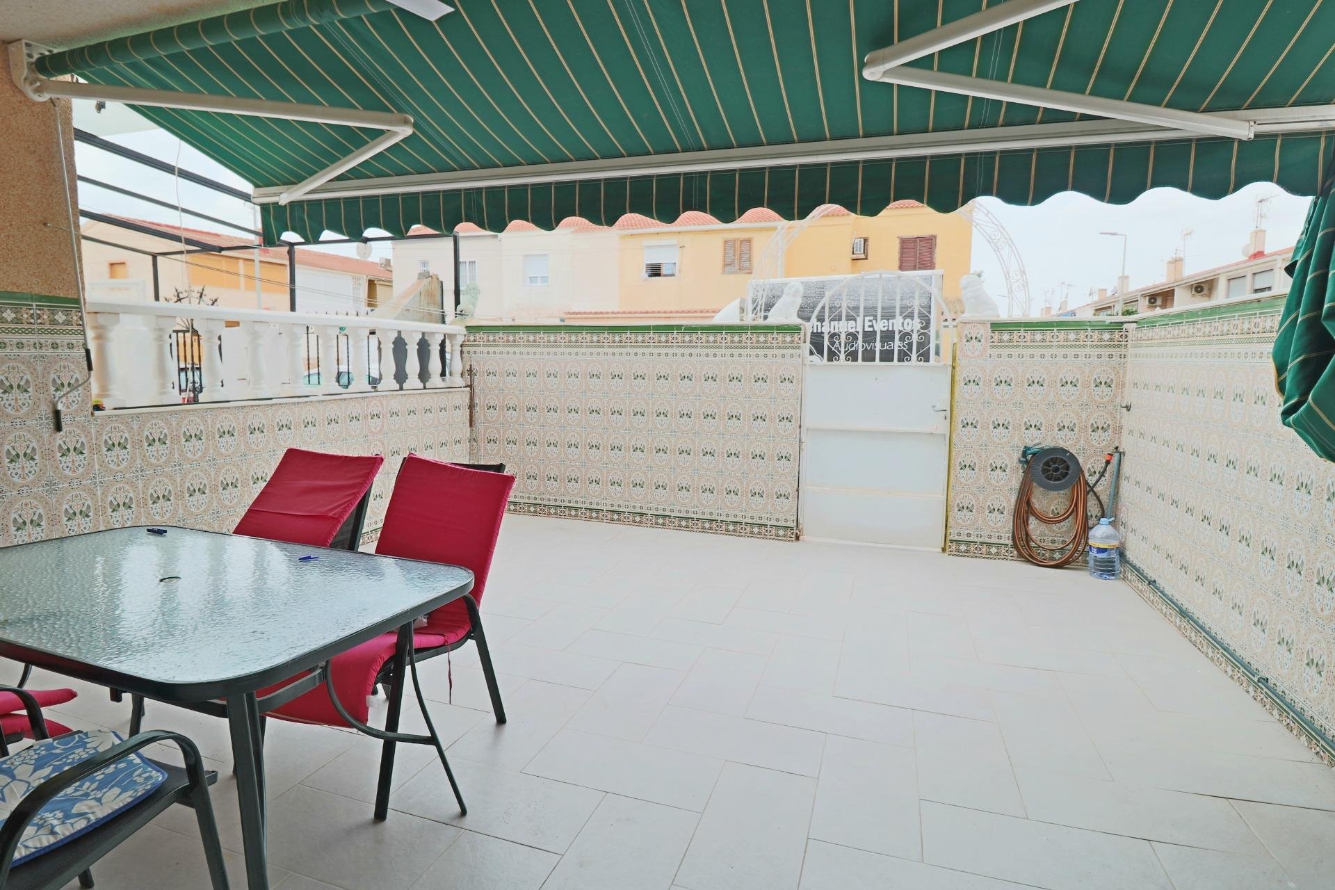 Resale - Town House -
Torrevieja - Playa De Los Naufragos