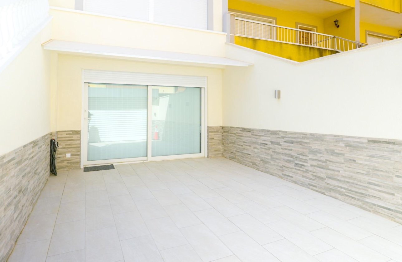 Resale - Town House -
Torrevieja - Punta Prima