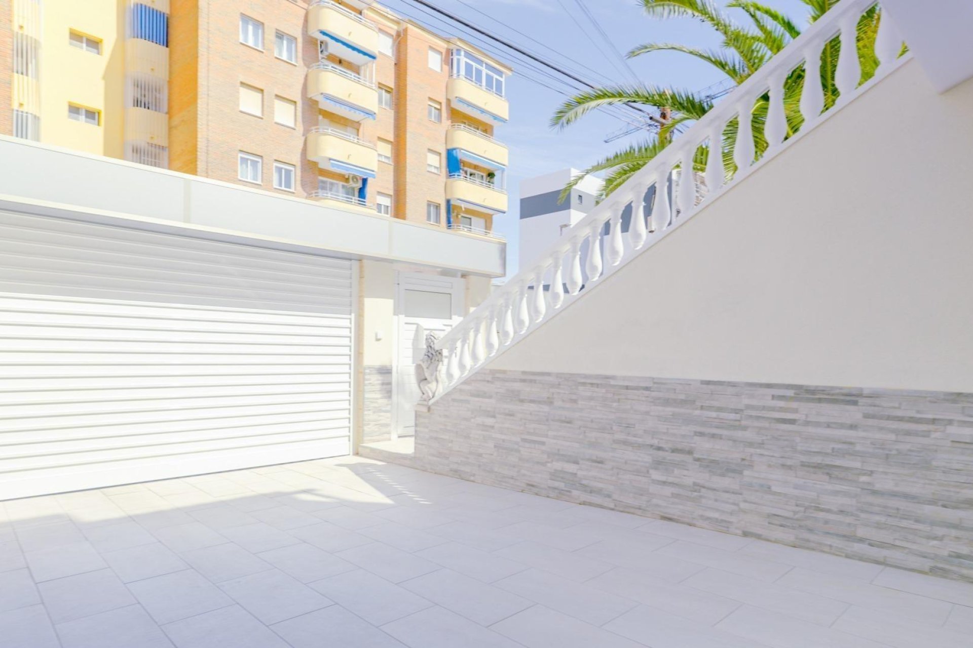 Resale - Town House -
Torrevieja - Punta Prima