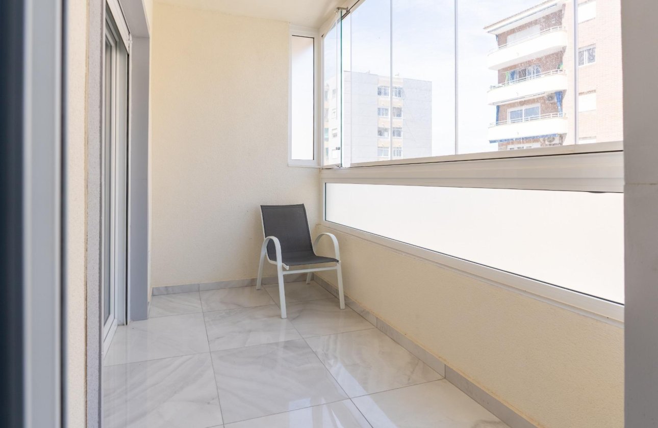 Resale - Town House -
Torrevieja - Punta Prima