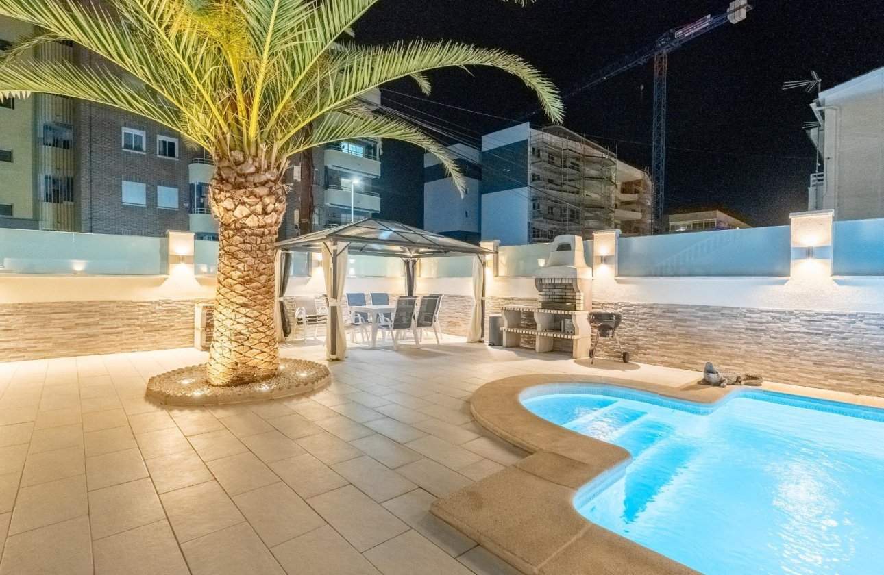 Resale - Town House -
Torrevieja - Punta Prima