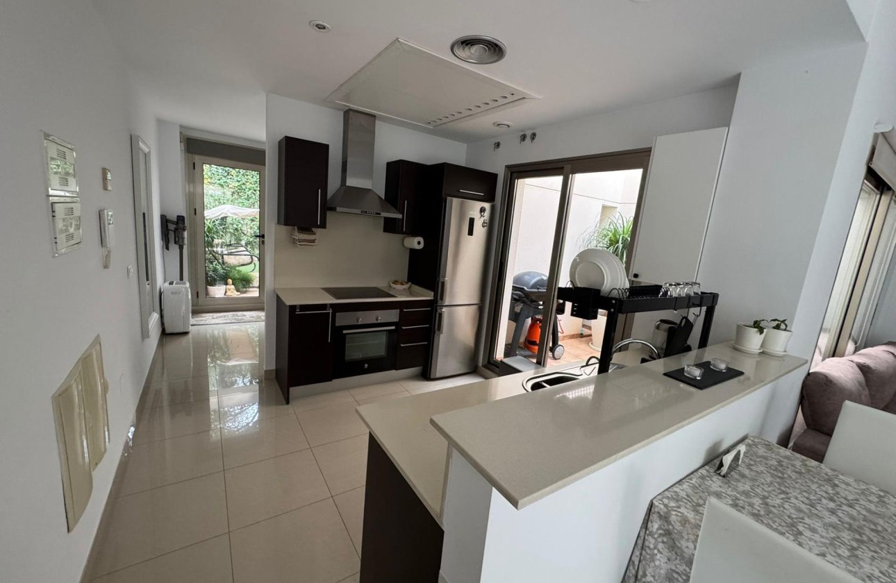 Resale - Town House -
Torrevieja - Punta Prima
