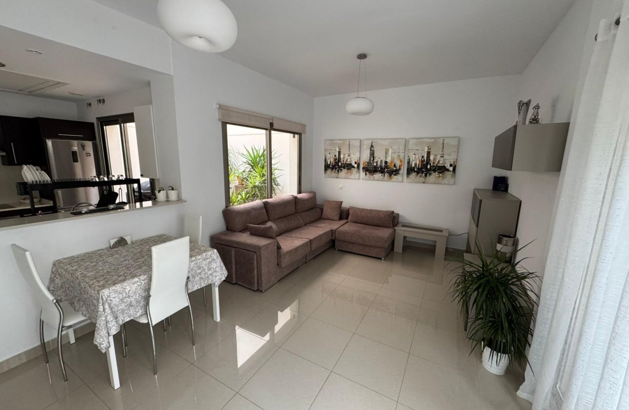 Resale - Town House -
Torrevieja - Punta Prima