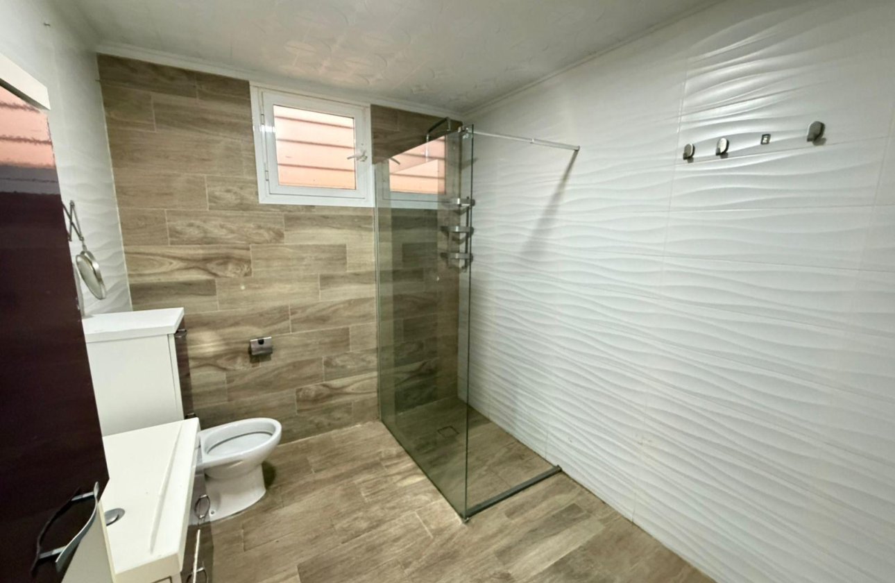 Resale - Town House -
Torrevieja