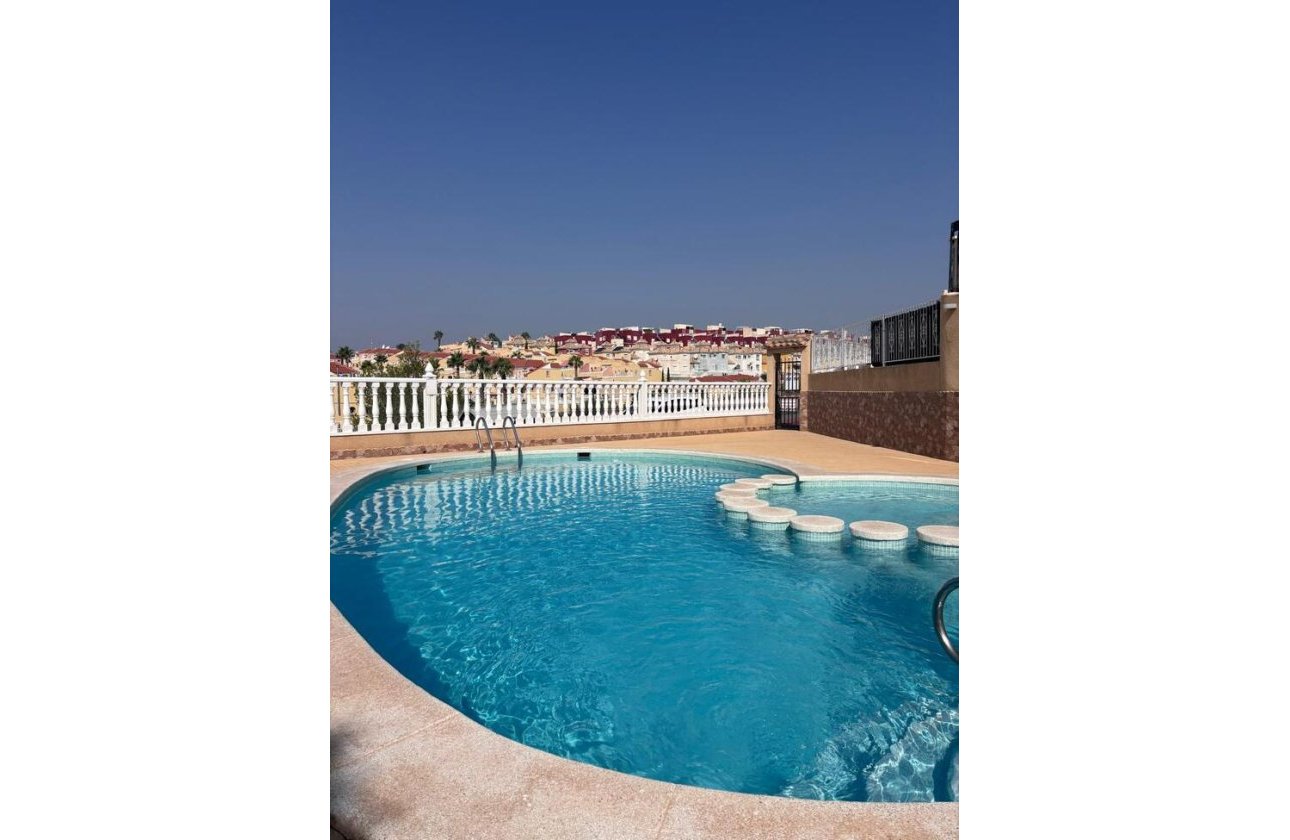 Resale - Town House -
Villamartin - Costa Blanca