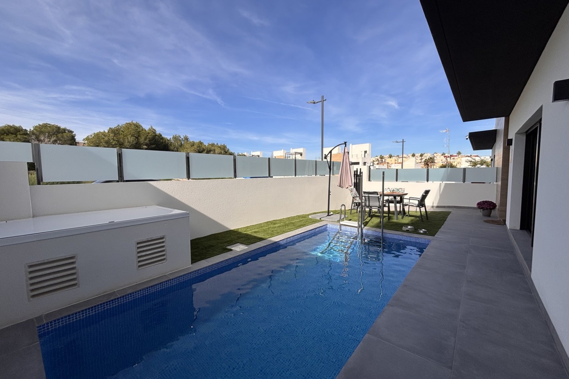Resale - Town House -
Villamartin - Costa Blanca