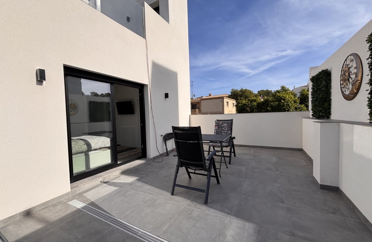 Resale - Town House -
Villamartin - Costa Blanca