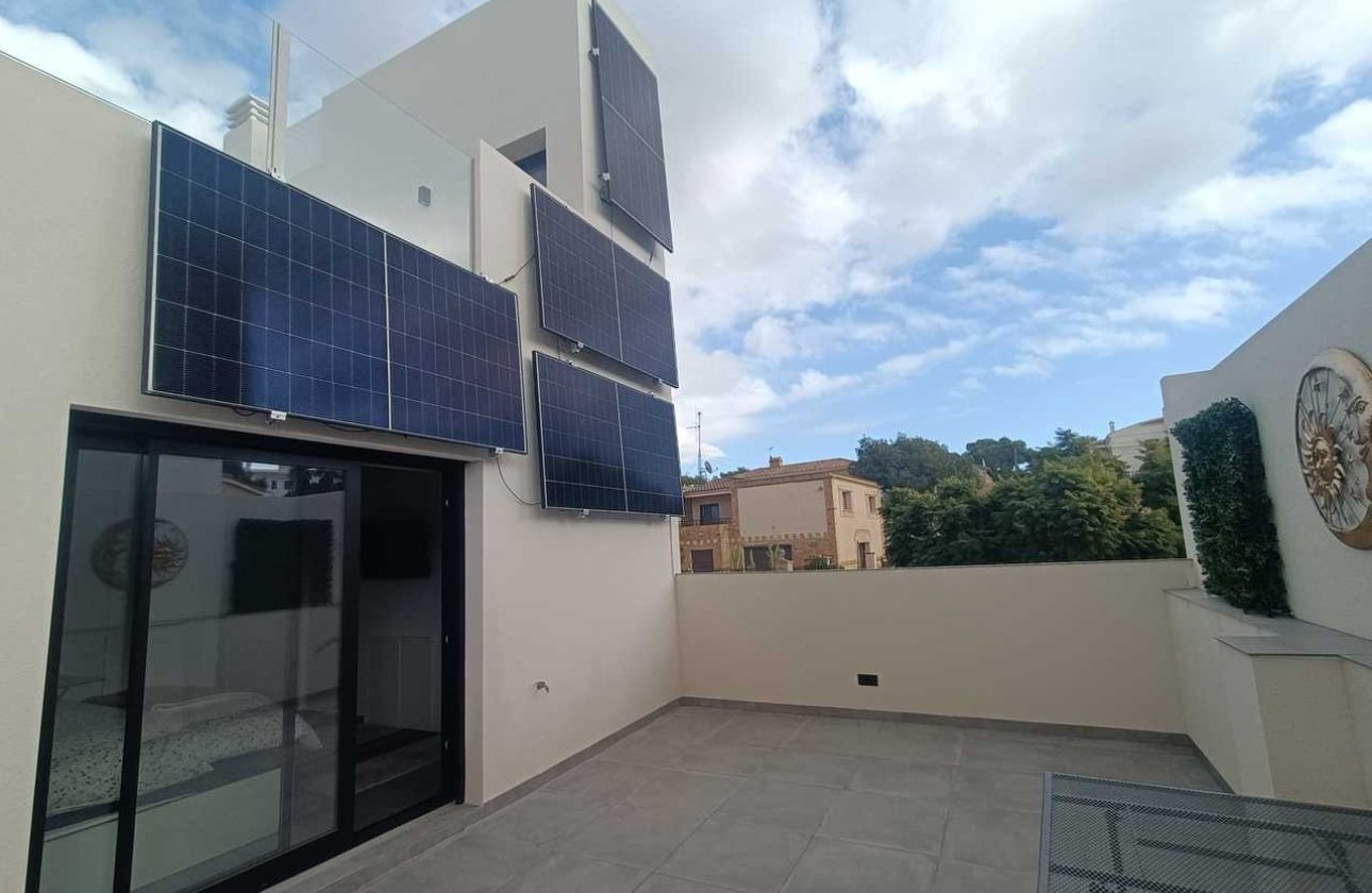 Resale - Town House -
Villamartin - Costa Blanca