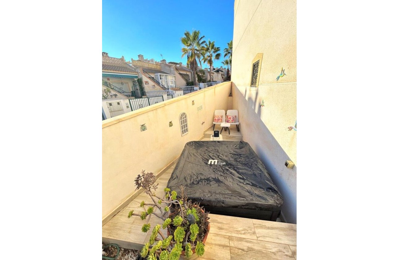 Resale - Town House -
Villamartin - Costa Blanca