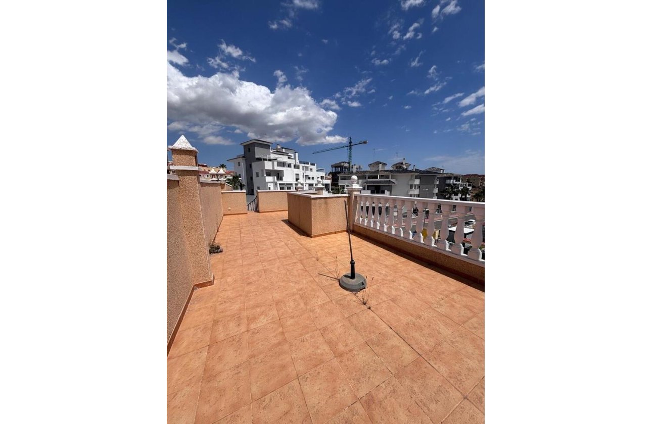 Resale - Town House -
Villamartin - Costa Blanca