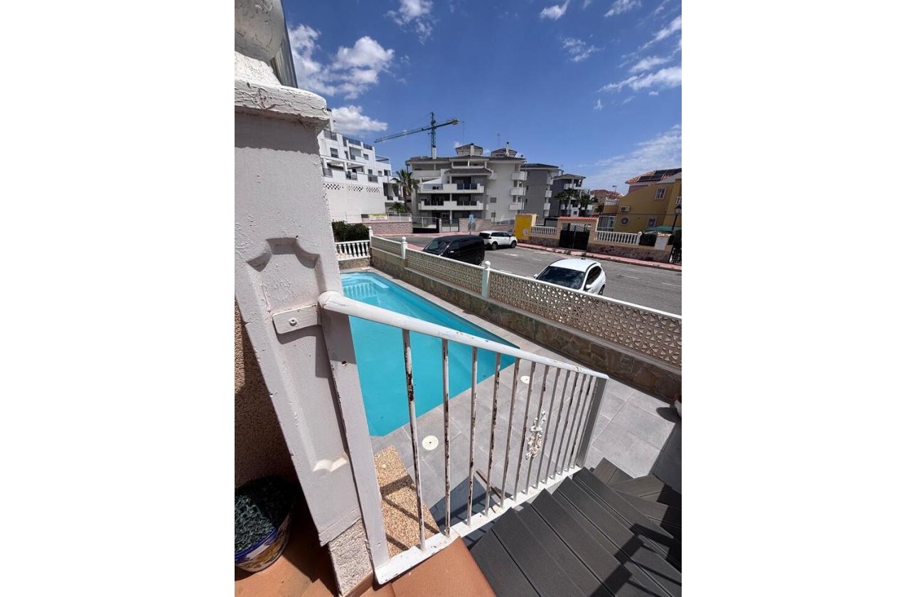 Resale - Town House -
Villamartin - Costa Blanca