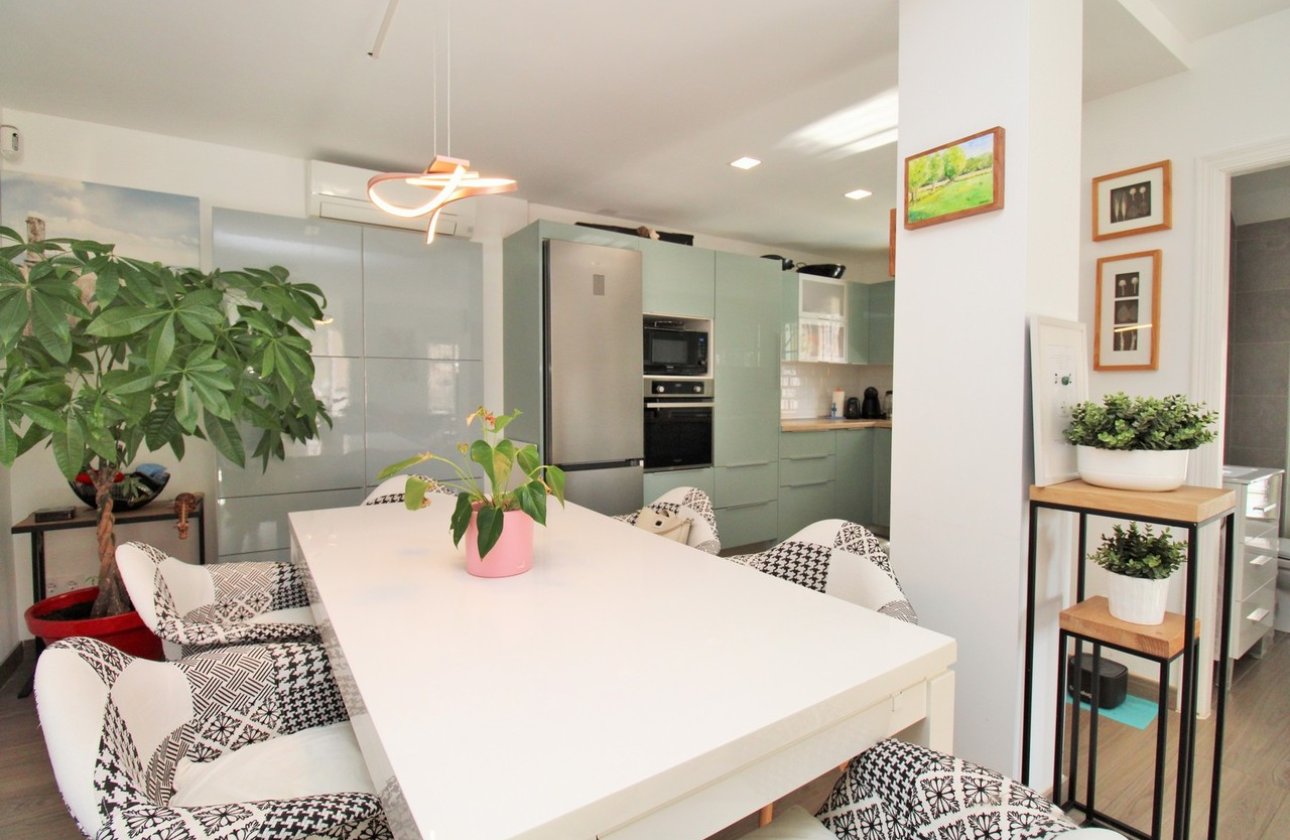 Resale - Town House -
Villamartin - Costa Blanca