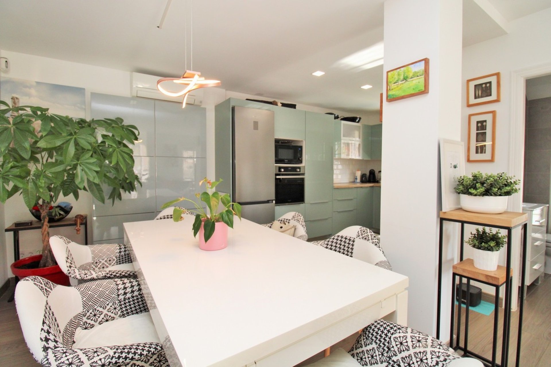 Resale - Town House -
Villamartin - Costa Blanca