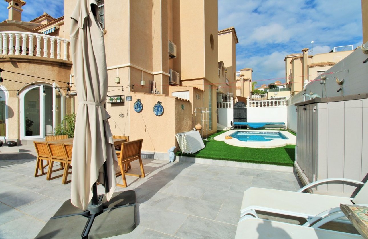 Resale - Town House -
Villamartin - Costa Blanca