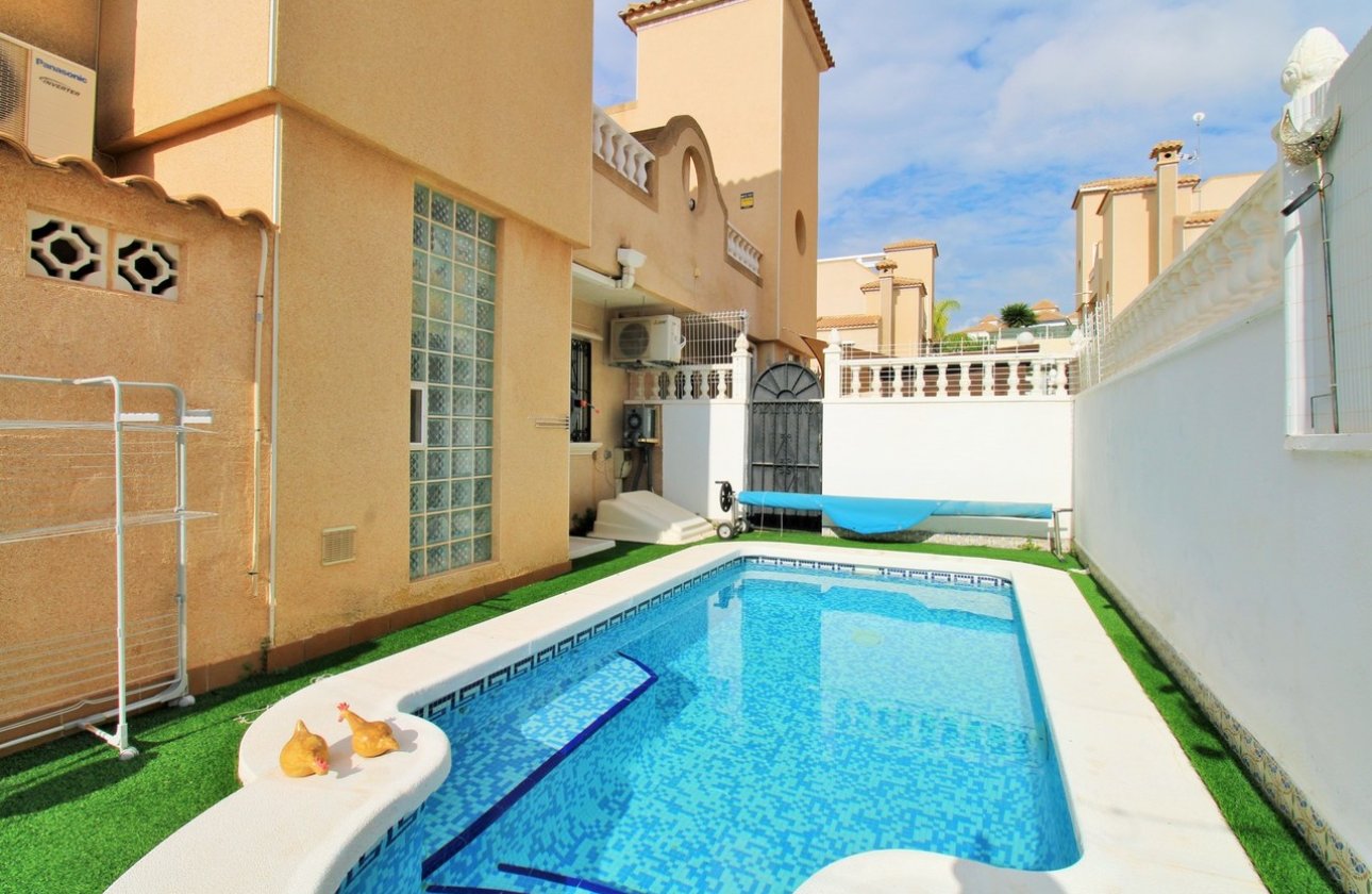 Resale - Town House -
Villamartin - Costa Blanca