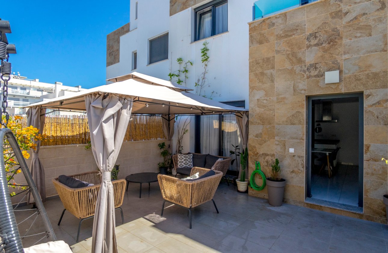 Resale - Town House -
Villamartin - Costa Blanca