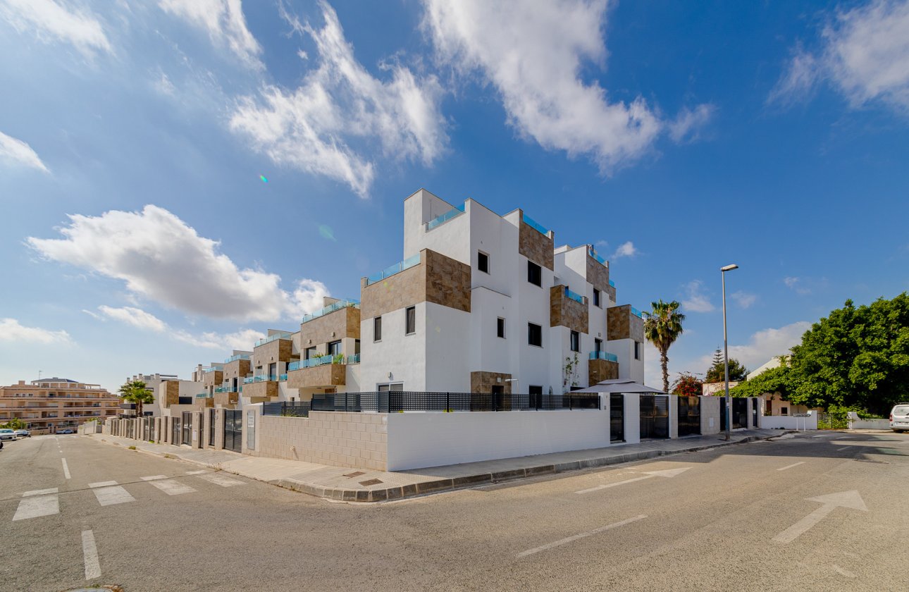Resale - Town House -
Villamartin - Costa Blanca