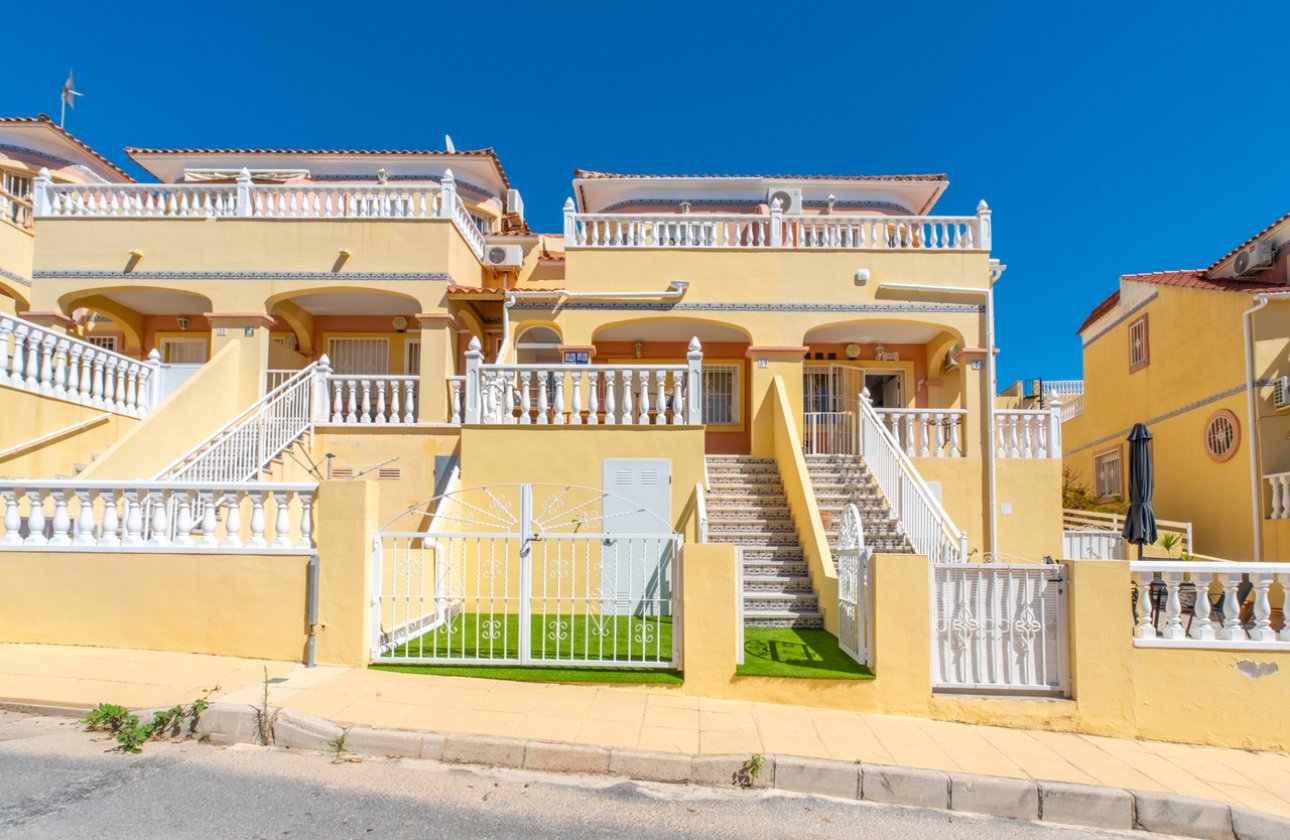Resale - Town House -
Villamartin - Costa Blanca
