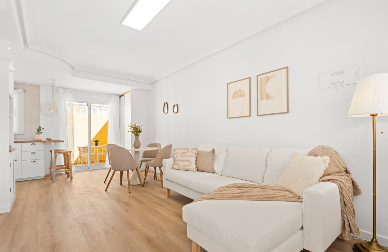 Resale - Town House -
Villamartin - Costa Blanca