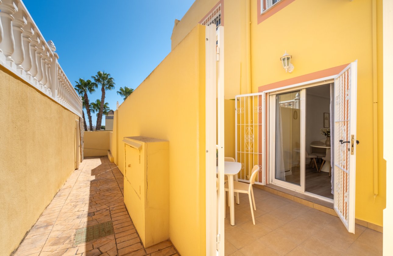 Resale - Town House -
Villamartin - Costa Blanca