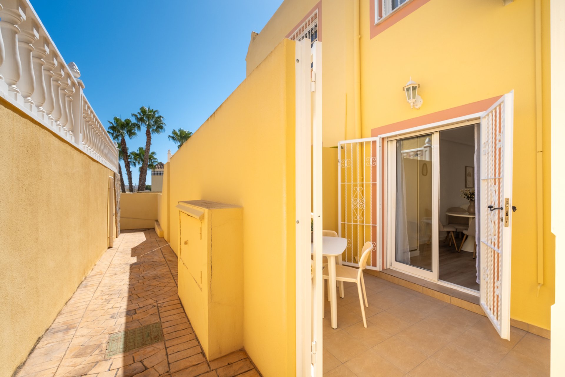 Resale - Town House -
Villamartin - Costa Blanca