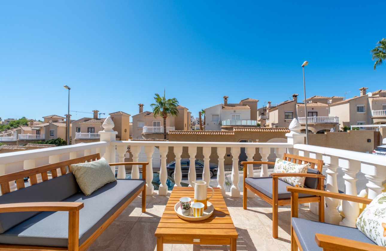 Resale - Town House -
Villamartin - Costa Blanca