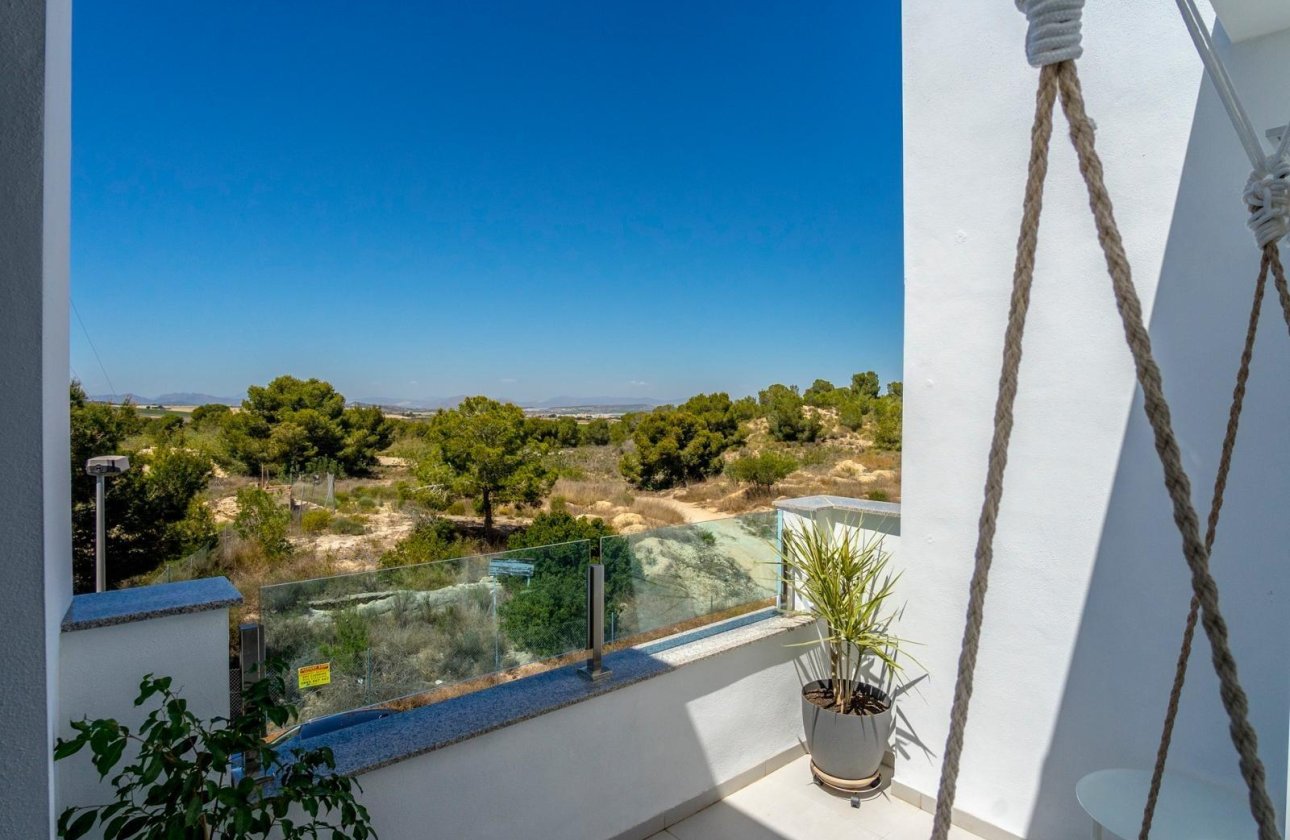 Resale - Town House -
Villamartin - Orihuela Costa
