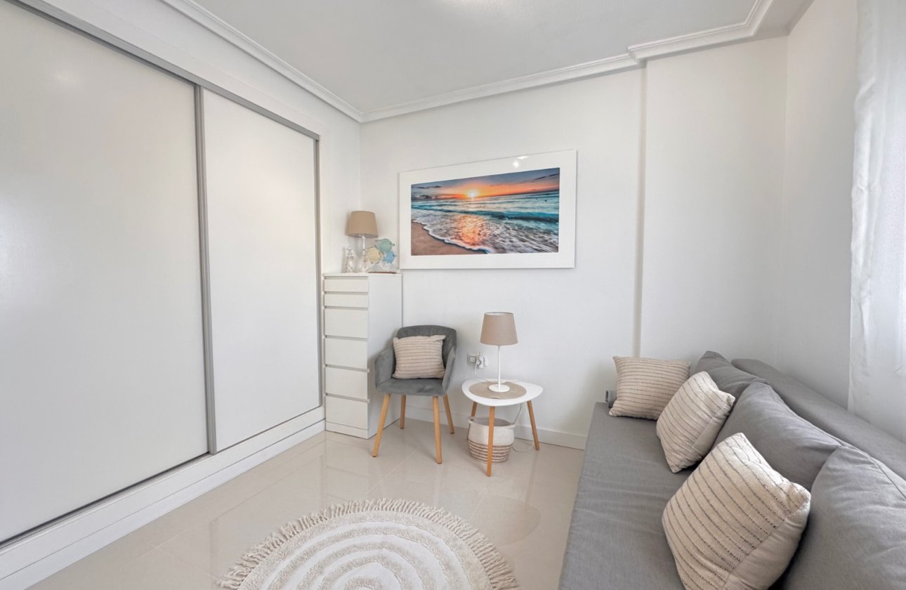 Resale - Villa -
Algorfa