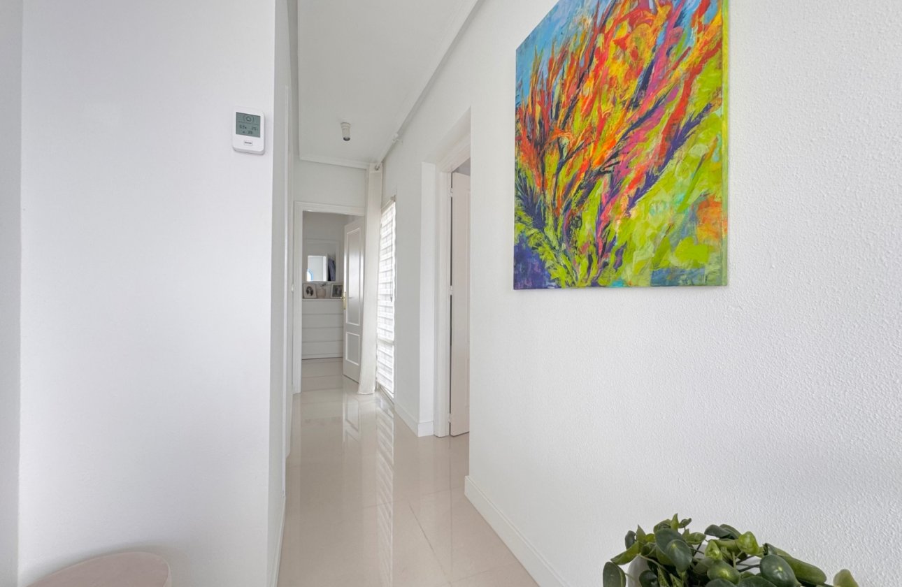 Resale - Villa -
Algorfa