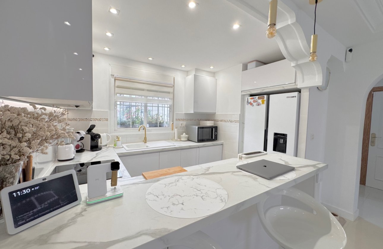 Resale - Villa -
Algorfa