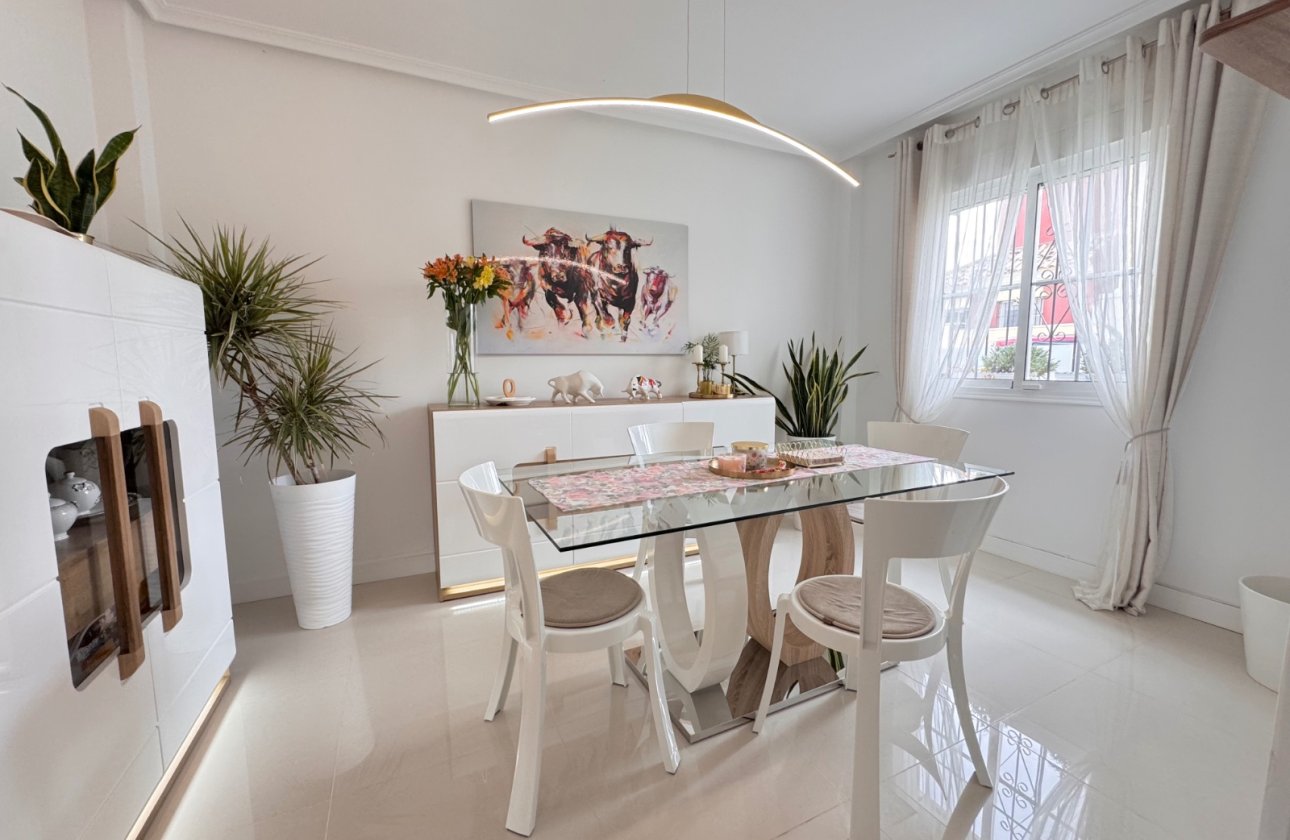 Resale - Villa -
Algorfa