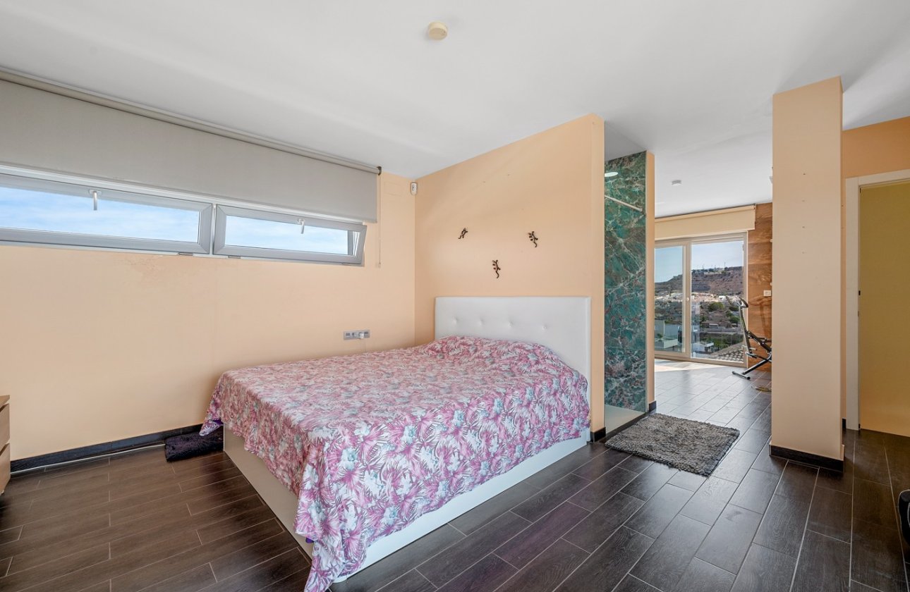 Resale - Villa -
Benijofar - Costa Blanca