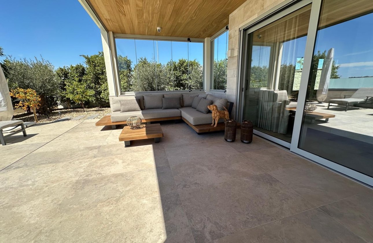 Resale - Villa -
Benijofar - Costa Blanca