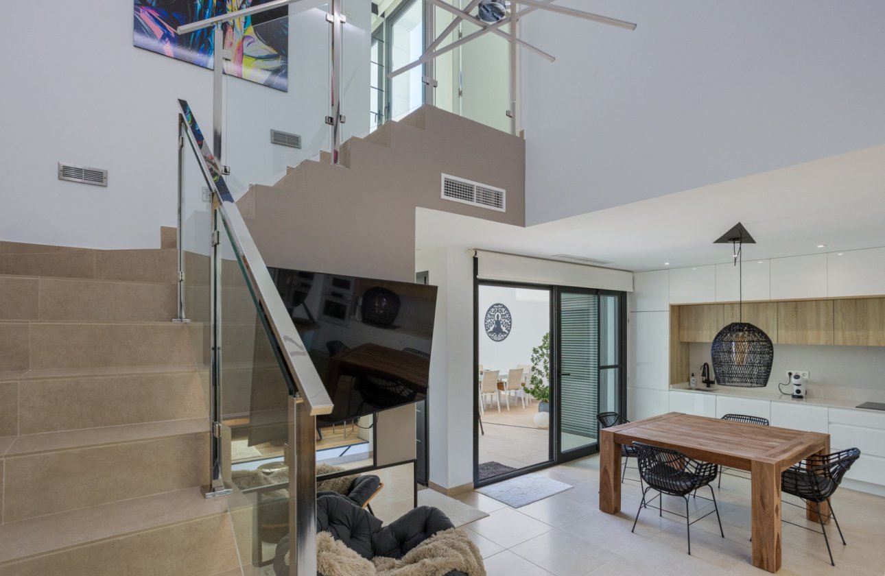 Resale - Villa -
Benijofar - Costa Blanca