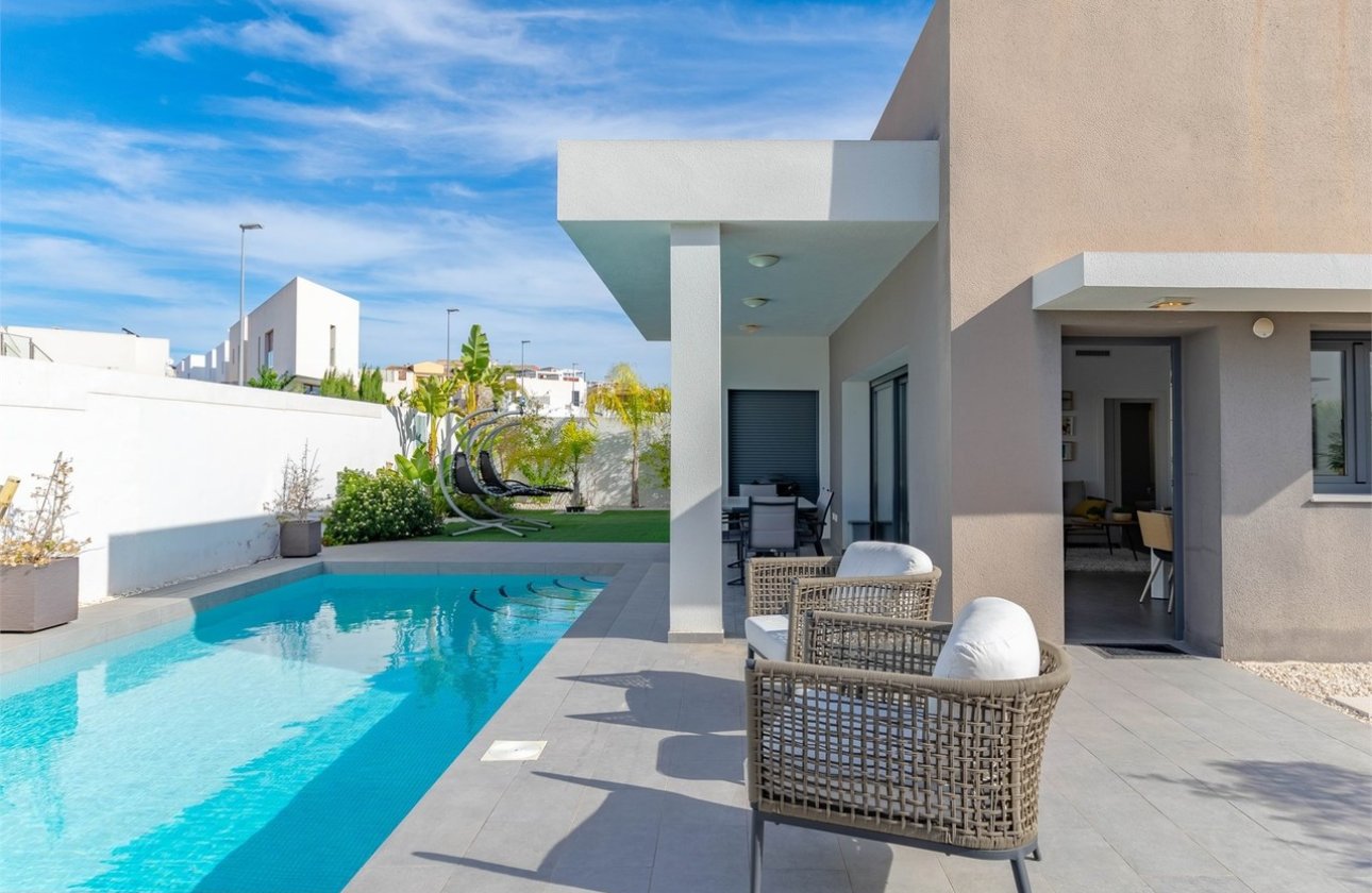 Resale - Villa -
Benijofar - Costa Blanca