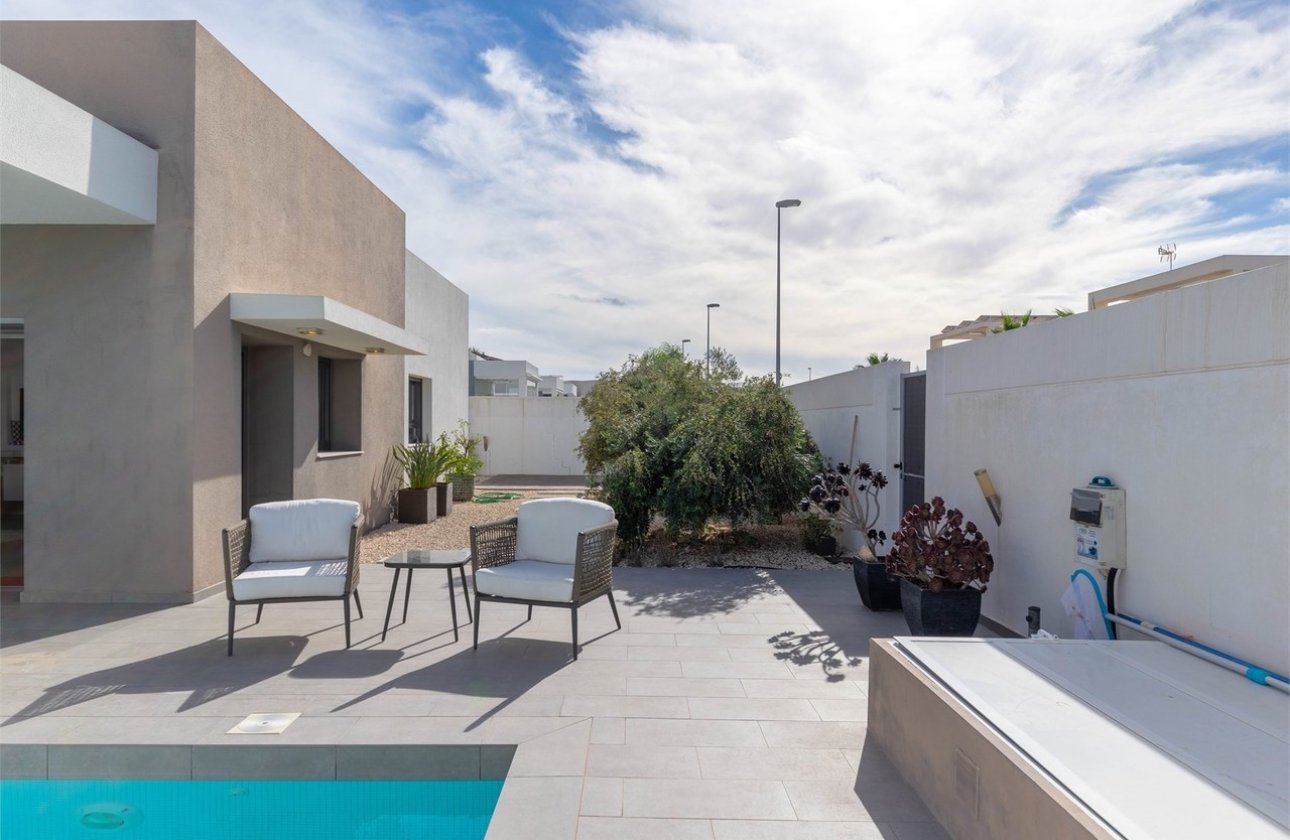 Resale - Villa -
Benijofar - Costa Blanca